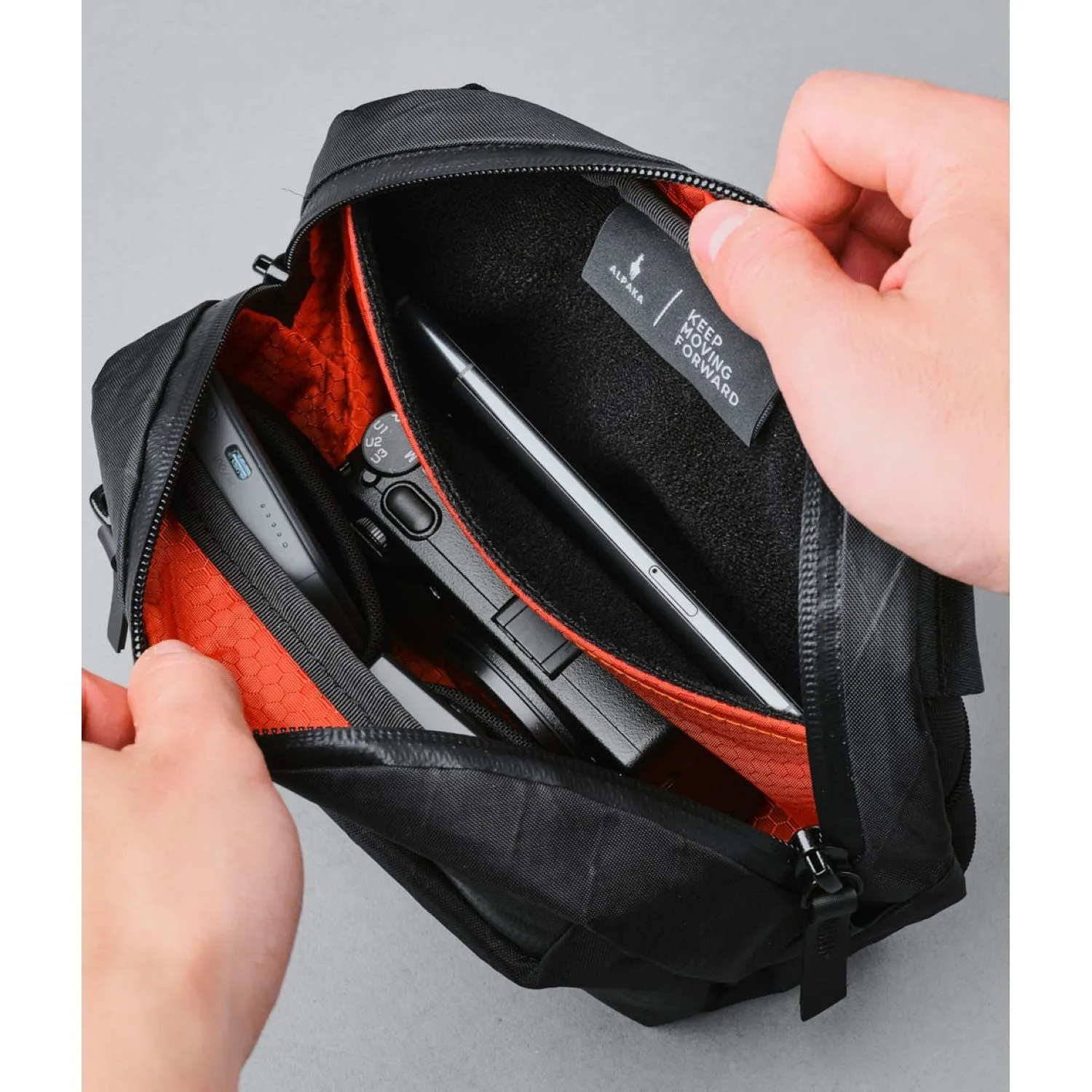 ALPAKA Go Sling Nano
