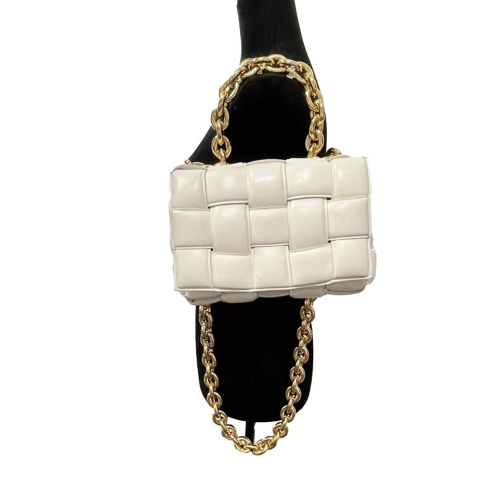 Bottega Veneta - Lambskin Maxi Intrecciato Padded White Crossbody