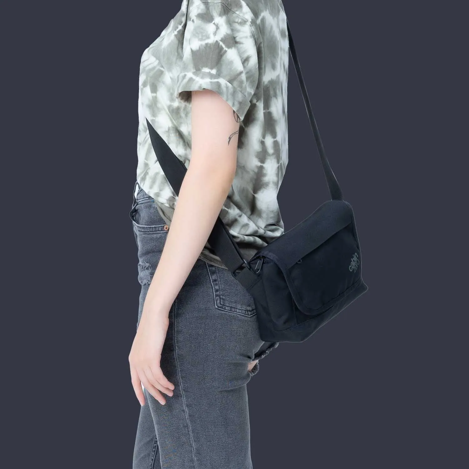 Cabinzero Flapjack Shoulder Bag 4L