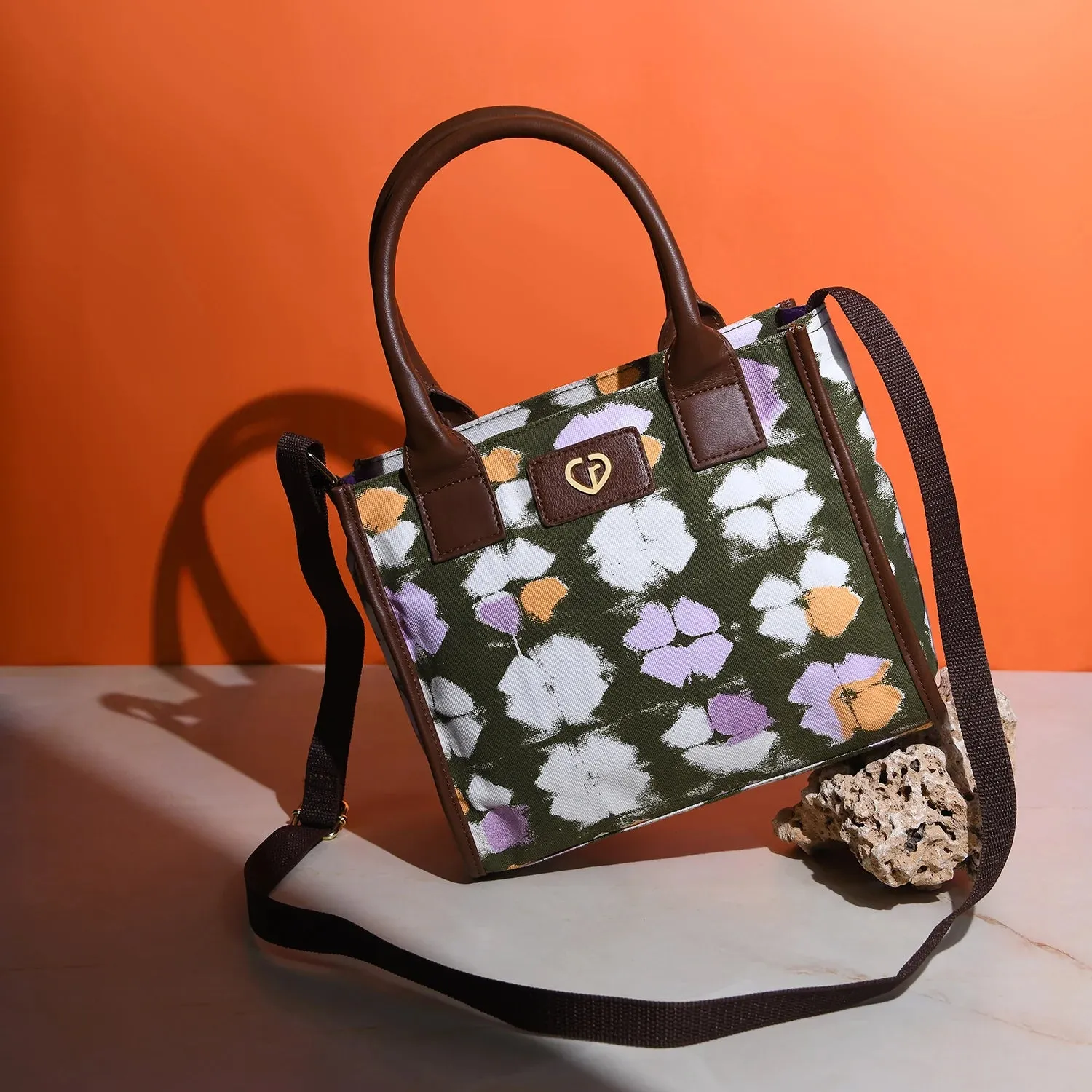 Caprese Enora Tote Small Olive
