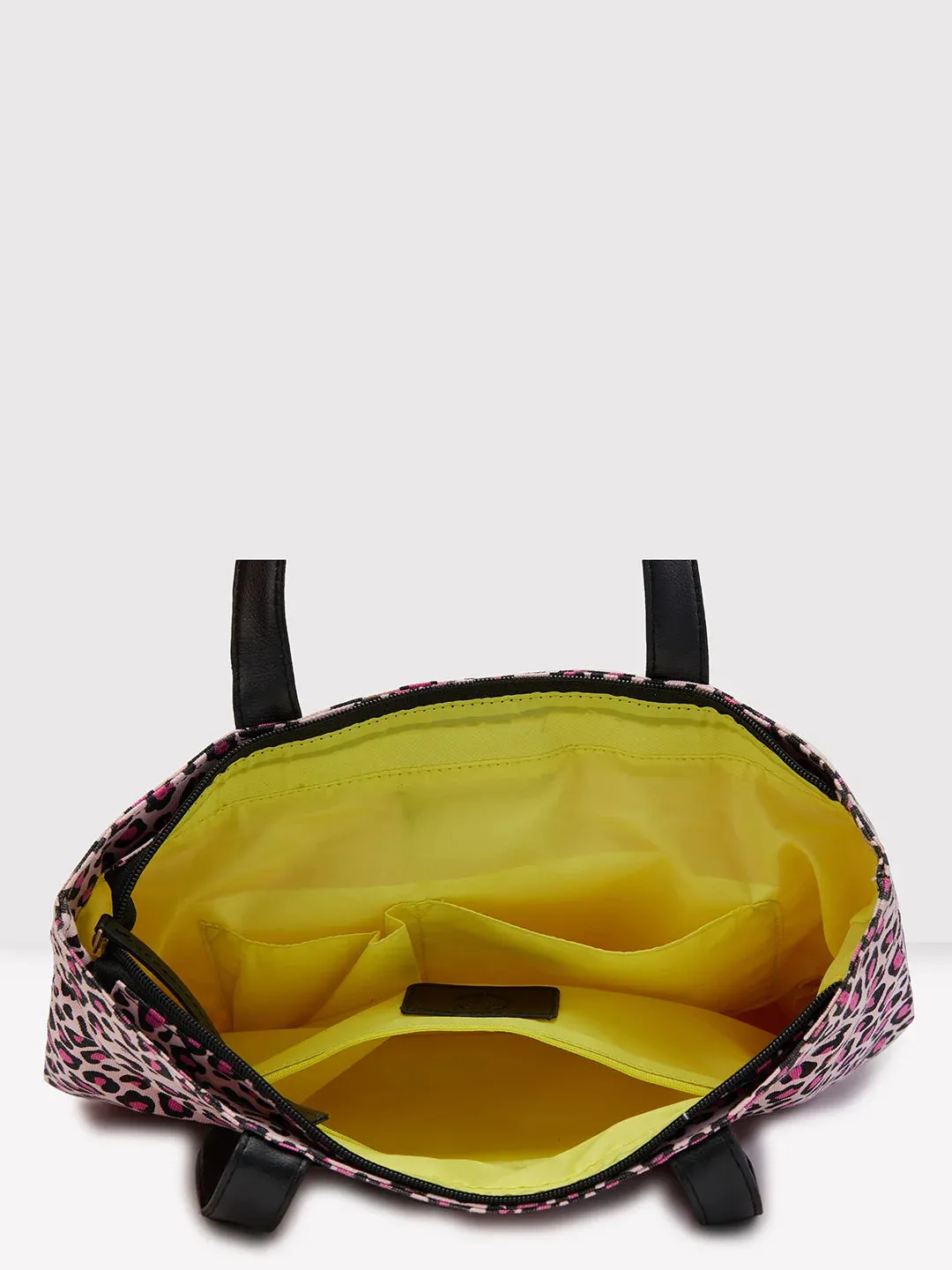 Caprese Karel Tote Medium Fuschia