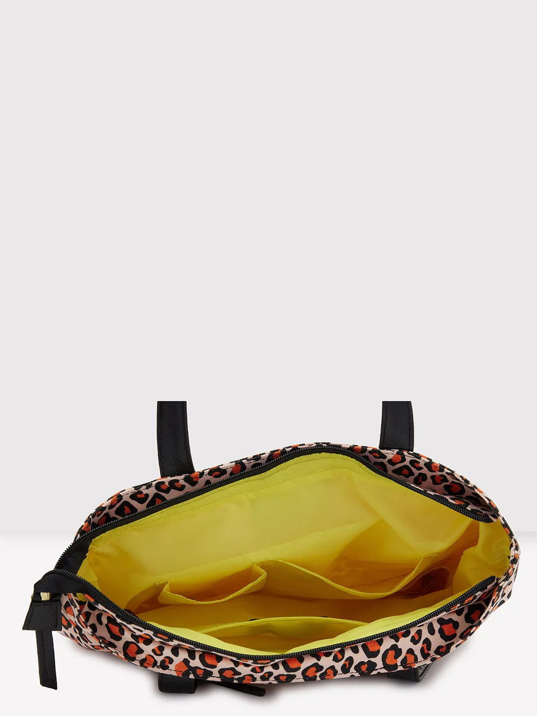 Caprese Karel Tote Medium Orange