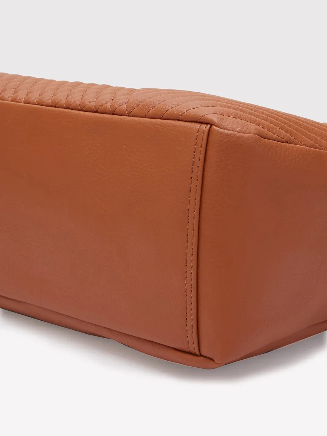 Caprese Leo Satchel Medium (E) Tan