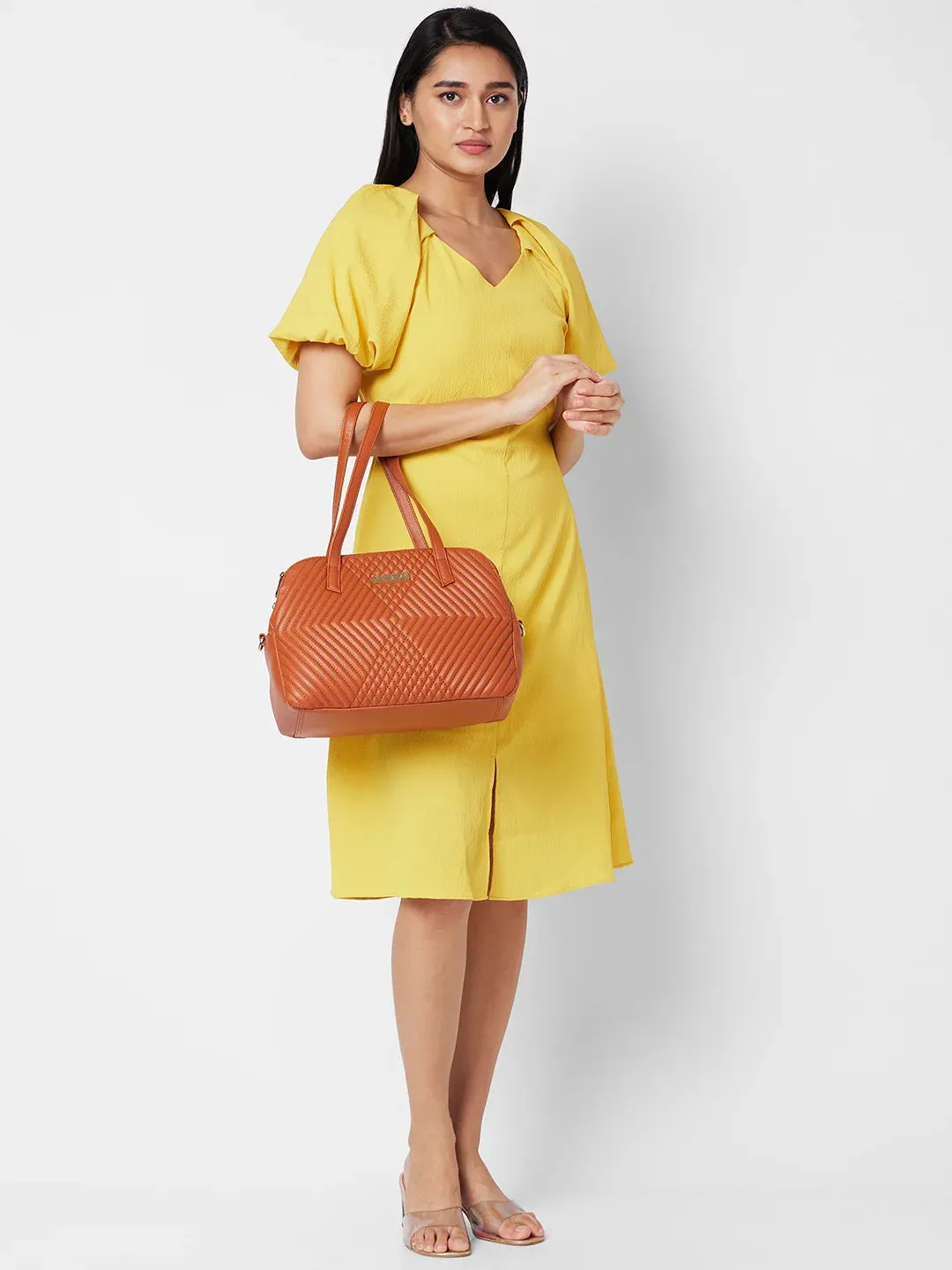 Caprese Leo Satchel Medium (E) Tan