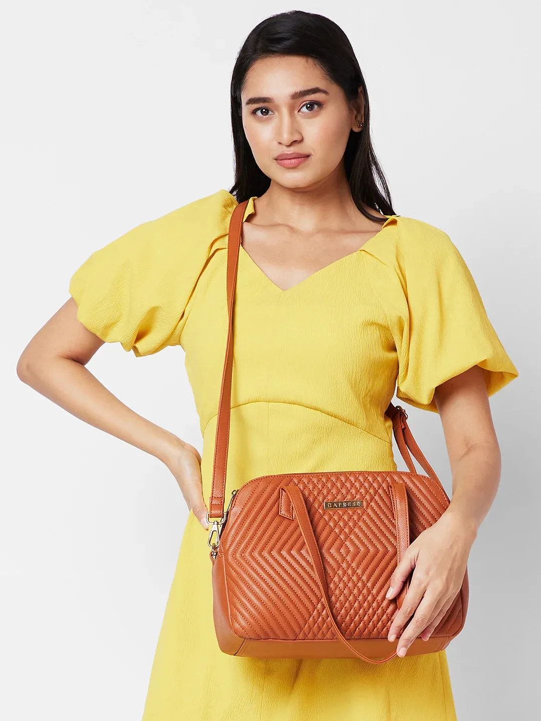 Caprese Leo Satchel Medium (E) Tan