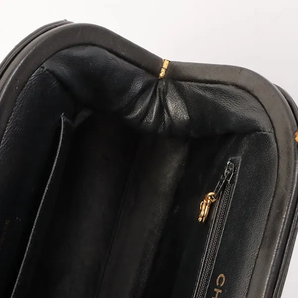 Chanel Around 1997 Made Turn-Lock Metal Clasp Chain Shoulder Bag Black