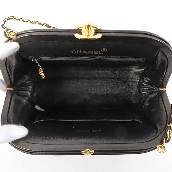 Chanel Around 1997 Made Turn-Lock Metal Clasp Chain Shoulder Bag Black