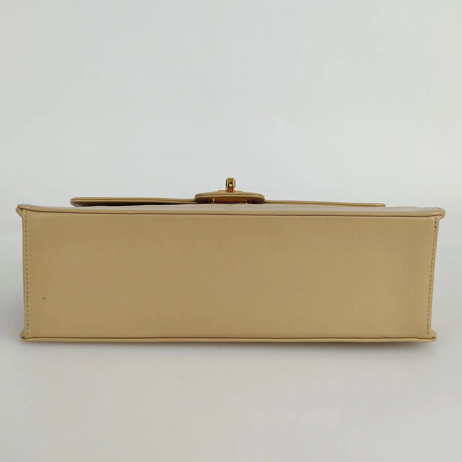 CHANEL Chanel Chanel Timeless Classica turn lock bag in beige leather