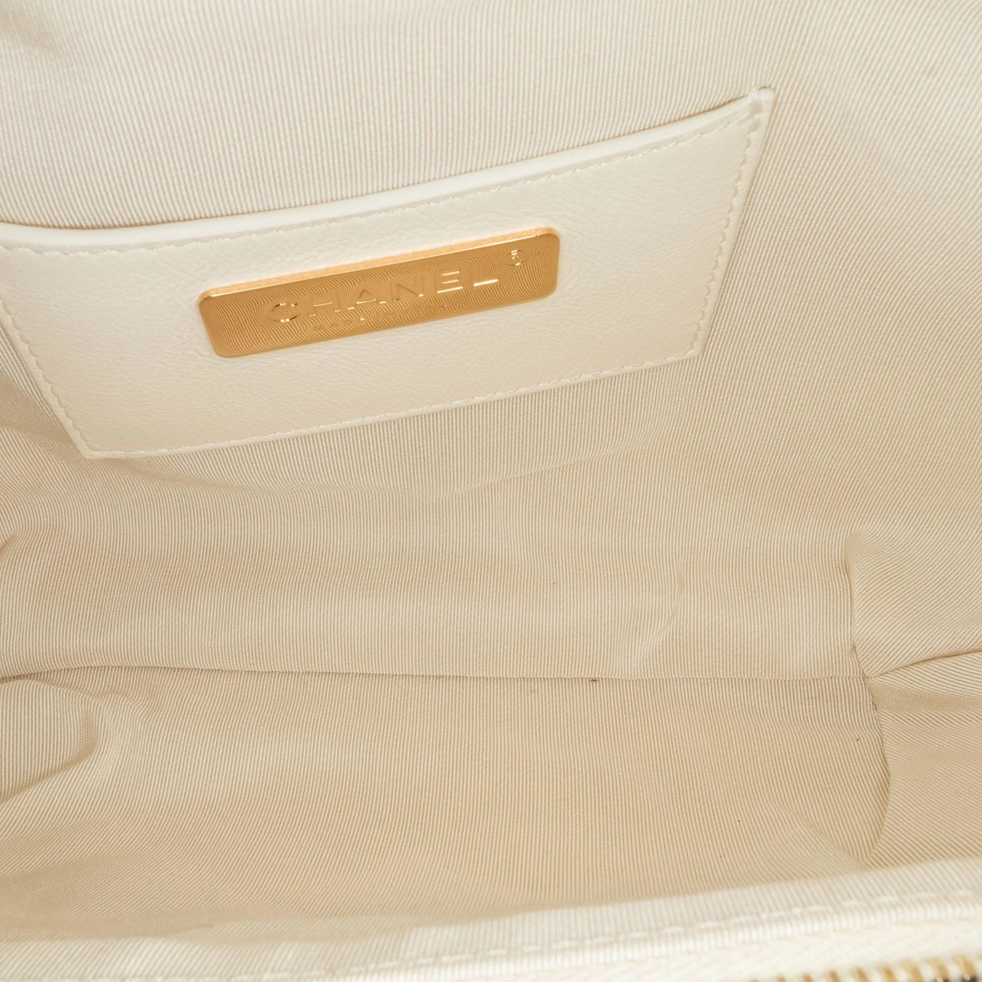 Chanel Iridescent Calfskin All About Waist Belt Bag (SHG-xaC9Pc)