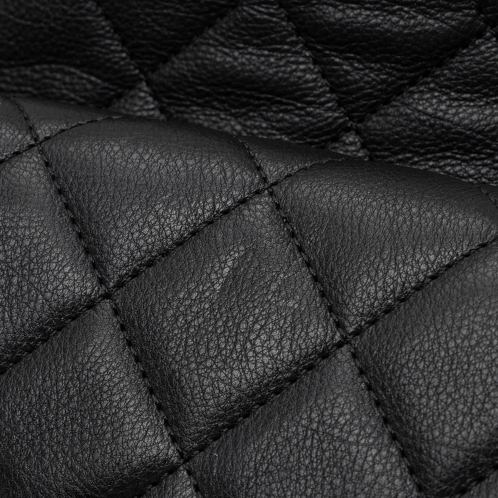 Chanel Calfskin Quilted Carry With Chic Flap Waist Bag (SHF-zM1SNQ)