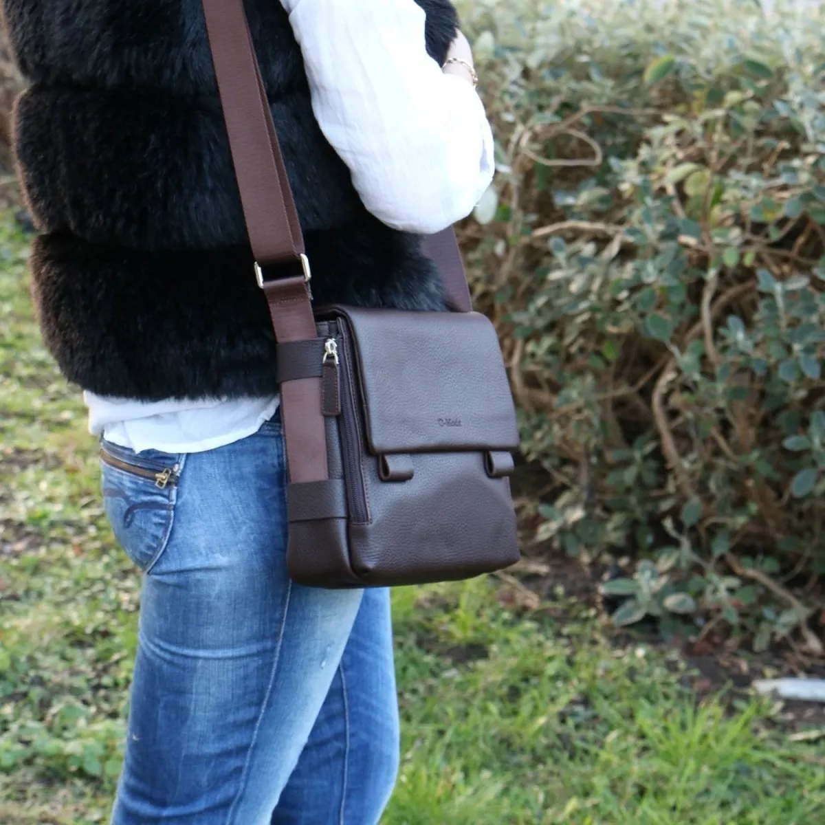 Unisex Premium Pebbled Leather Cross Body Bag